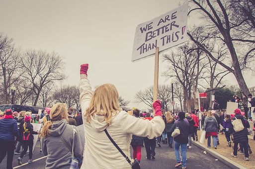 Woman-with-picket-sign